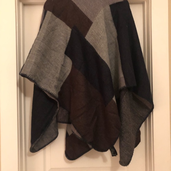 Block print shrug/poncho - Picture 2 of 2